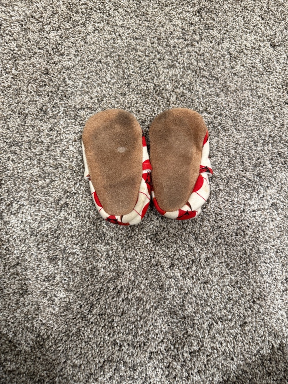 Cardinal Baby booties - Picture 5 of 5